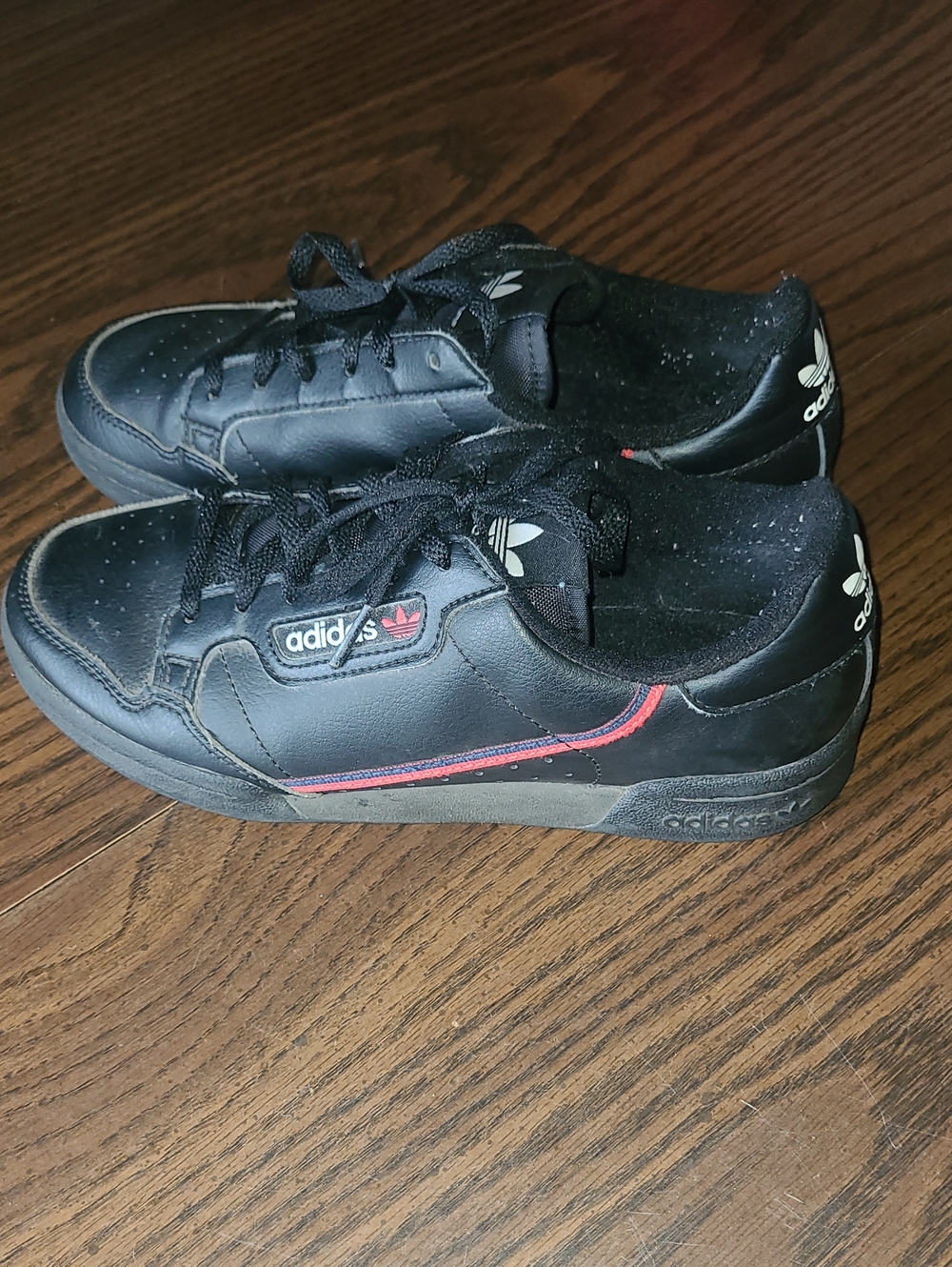 adidas Kids Black Sneakers with Red Stripe Accent Size 4.5